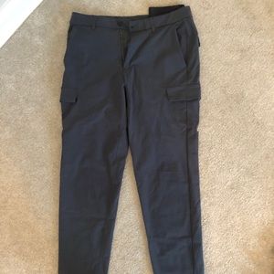 Lululemon Cargo Pants size 32